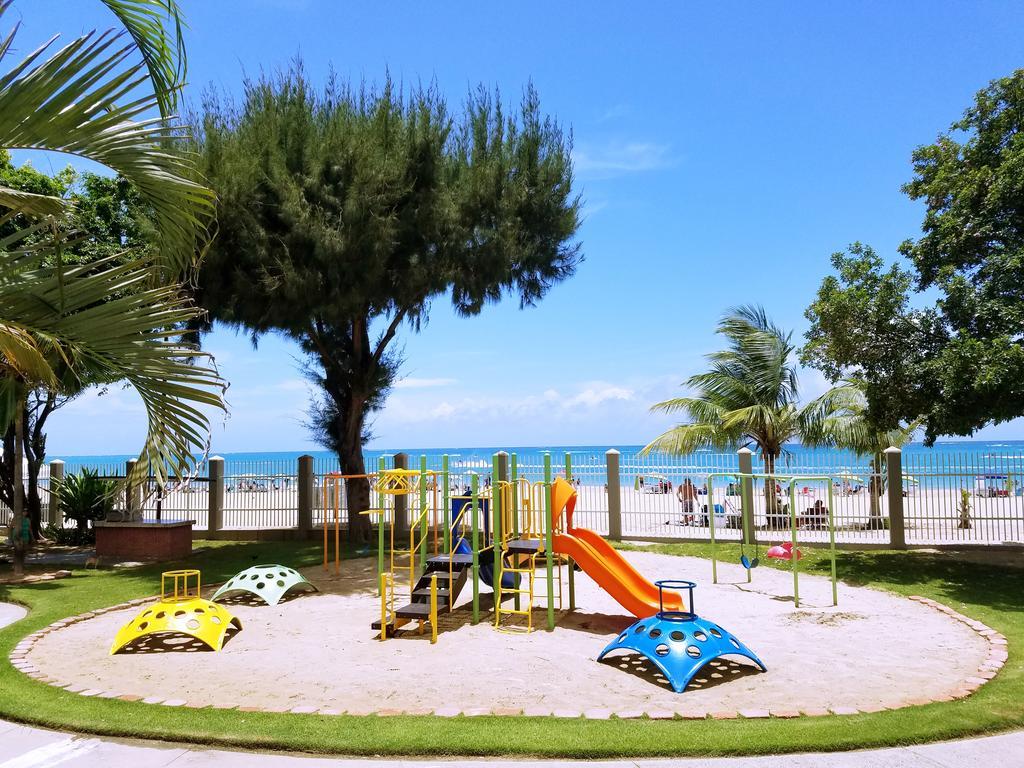 Beachfront Coral Beach Condo 산후안 외부 사진