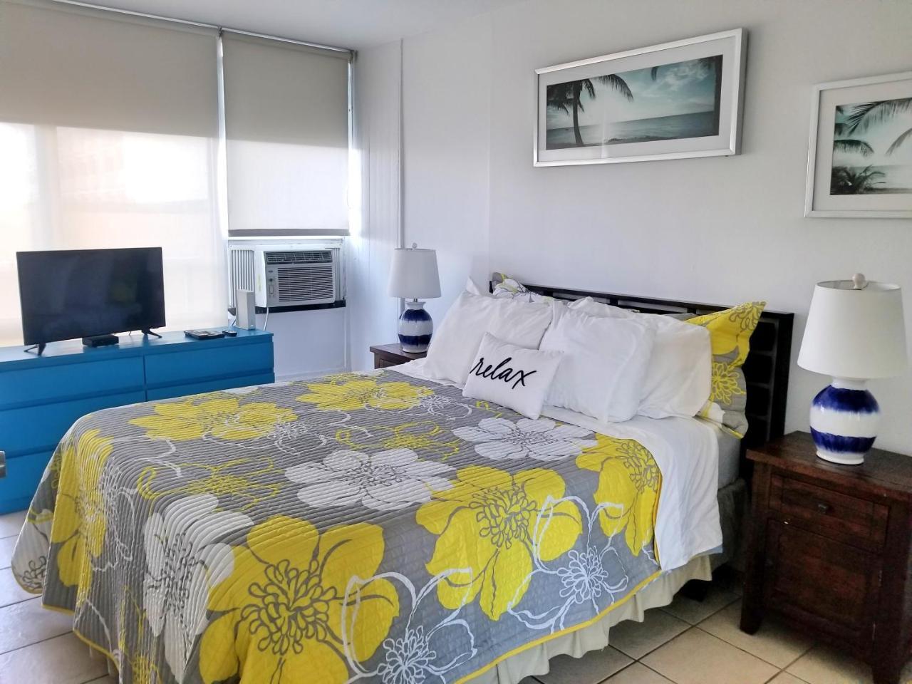 Beachfront Coral Beach Condo 산후안 외부 사진
